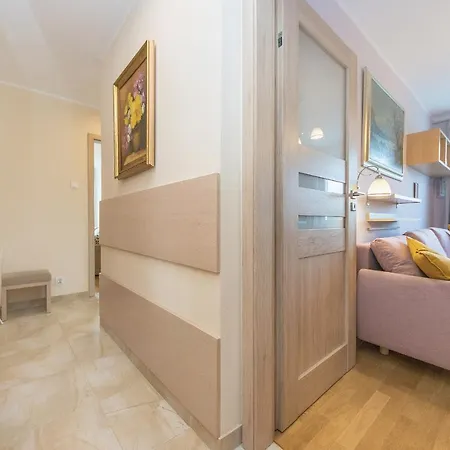 Apartmán Comfort Niepodleglosci 710 *