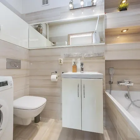 Apartmán Comfort Niepodleglosci 710 *
